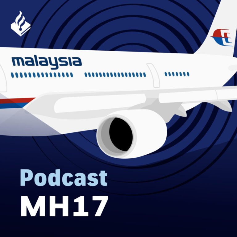 Getekende afbeelding van een vliegtuig met op de romp de tekst "malaysia" en daaronder de tekst Podcast MH17